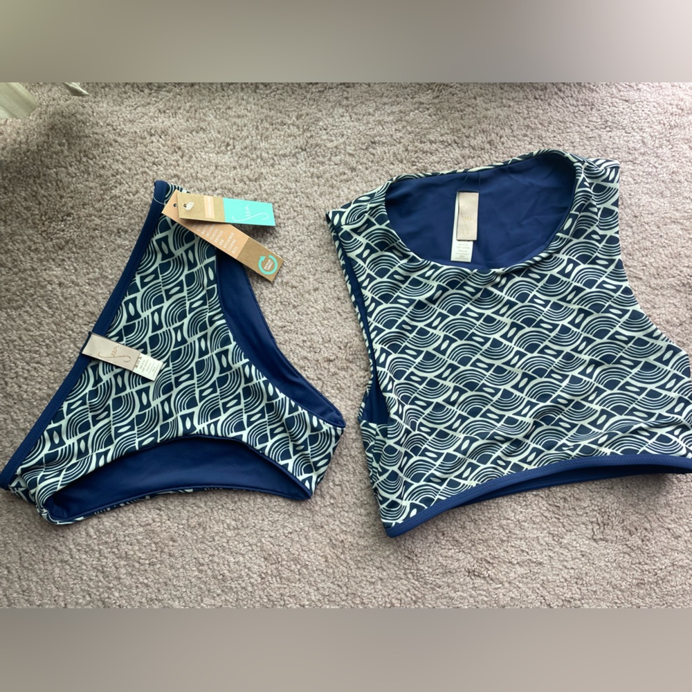Seea Size M reversible swim set in Boro pattern.Never worn, NWT